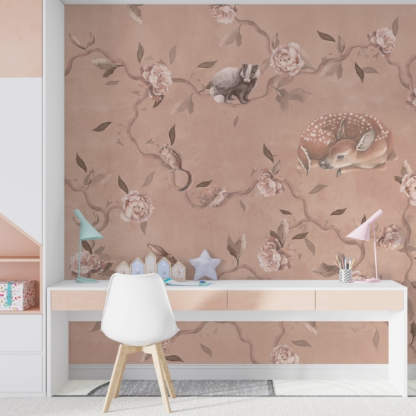 Wandgemälde mit Tieren und Rosen